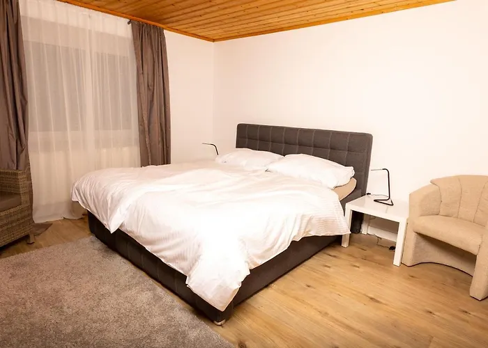 L&p Gerlitzen & Pool - Haus Enzian Apartament *